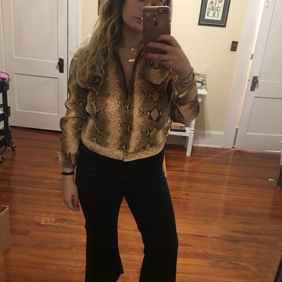 Snake Print Cropped Zip Jacket/Shirt - Picture 2 of 5